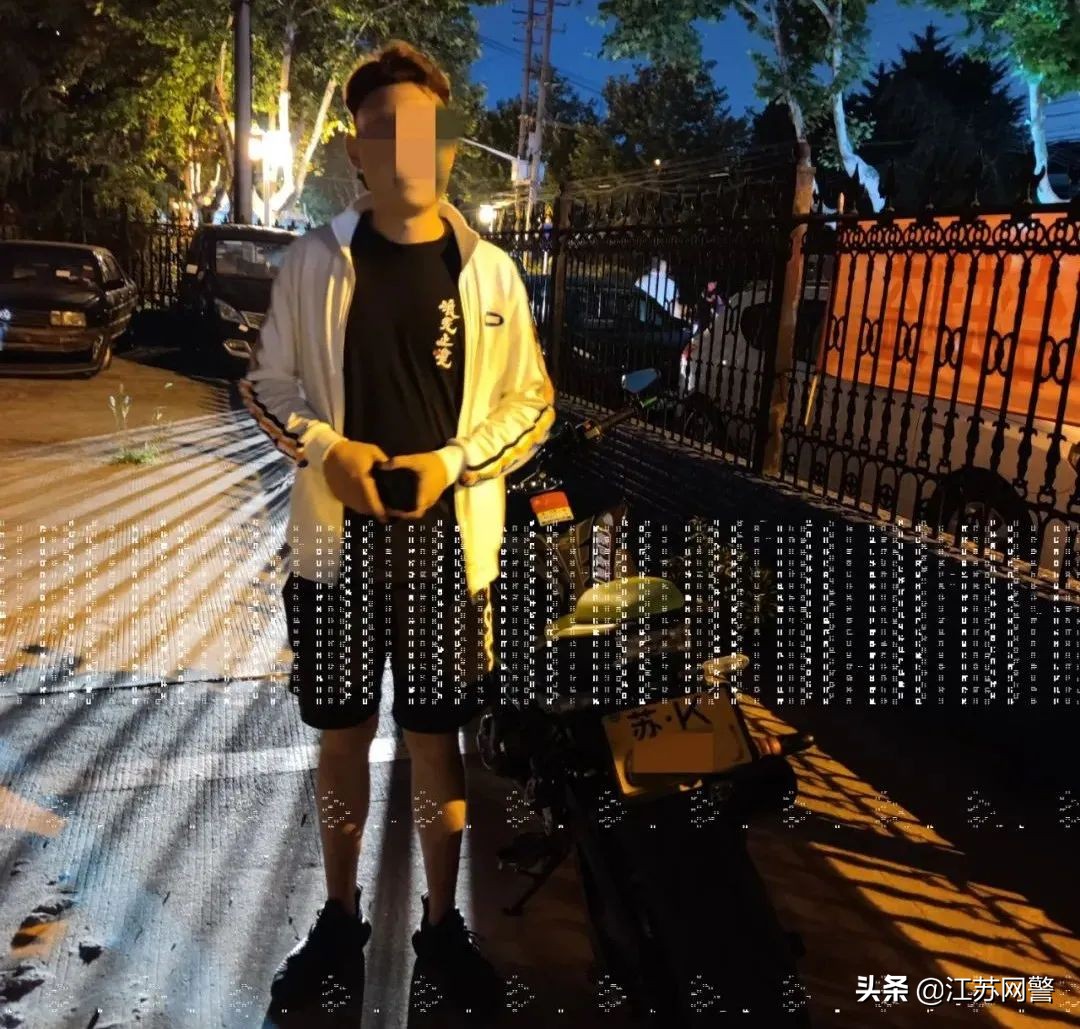江苏扬州:摩托车拉风“炸街” 交警出手整治