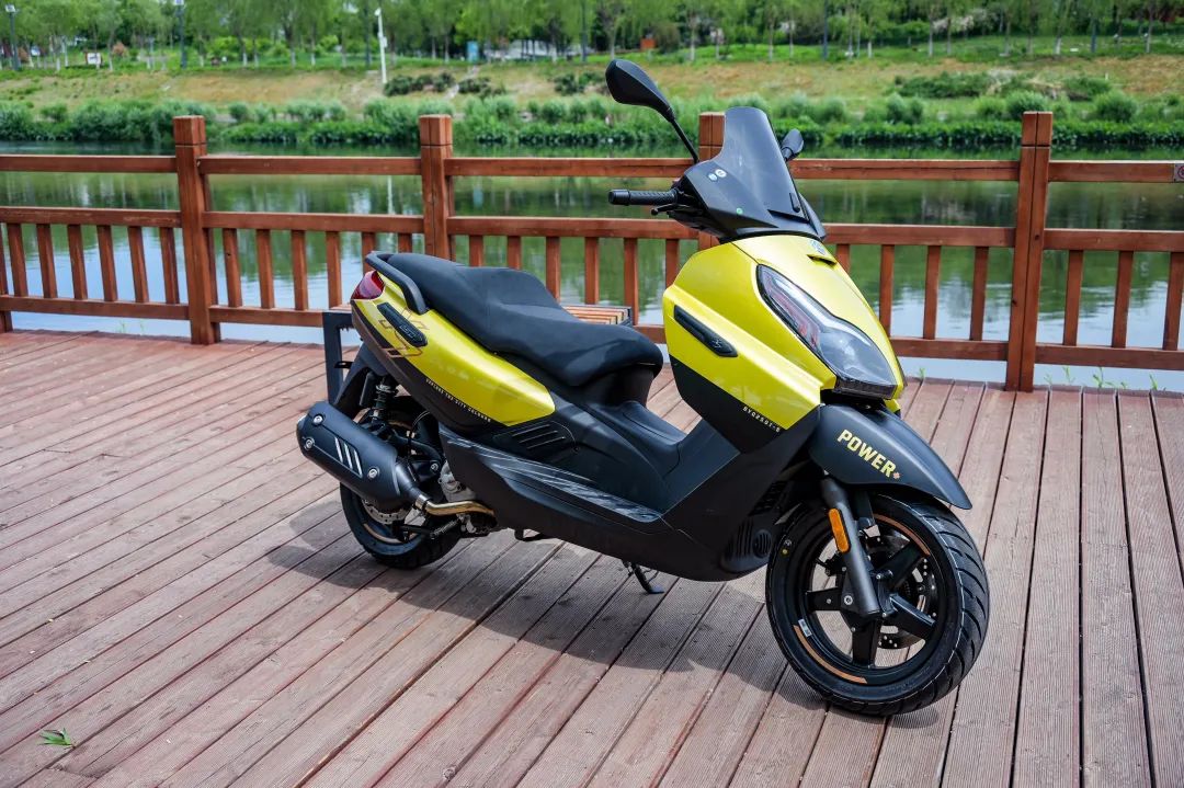实拍2022款比亚乔X7，6项升级都有啥？动力大增+锦上添花